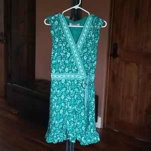 Beautiful Loft dress.